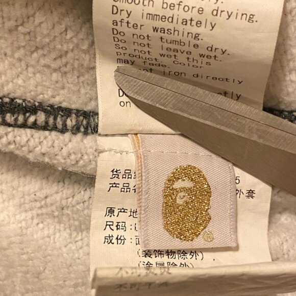 BAPE Glow in the Dark city camo Shark full zip hoodie - Picture 8 of 8